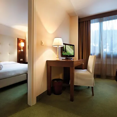 Reine Victoria Hotell 4*