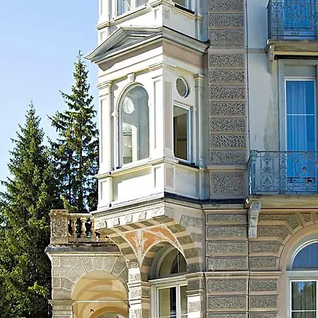 Reine Victoria Hotel