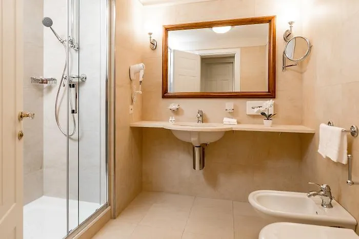 Ξενοδοχείο Reine Victoria