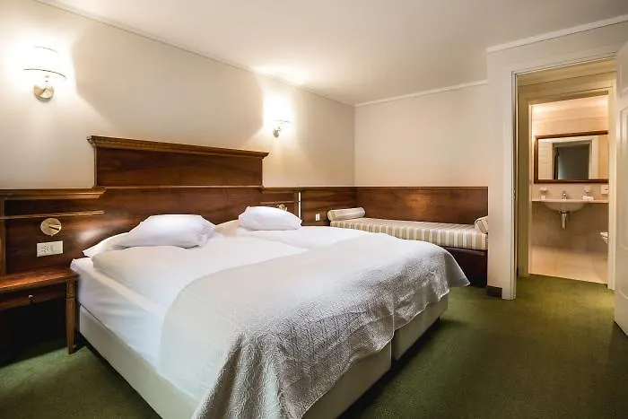 فندق Reine Victoria 4*